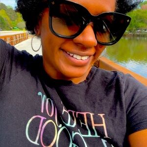 Meet your Posher, Ahkima